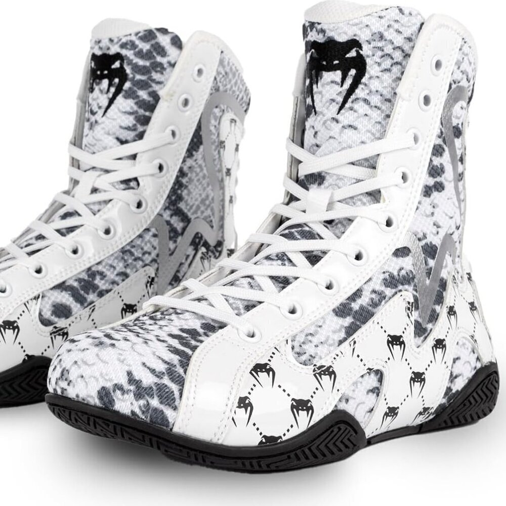 Venum White Snake Boxing Shoes - White ( used once )